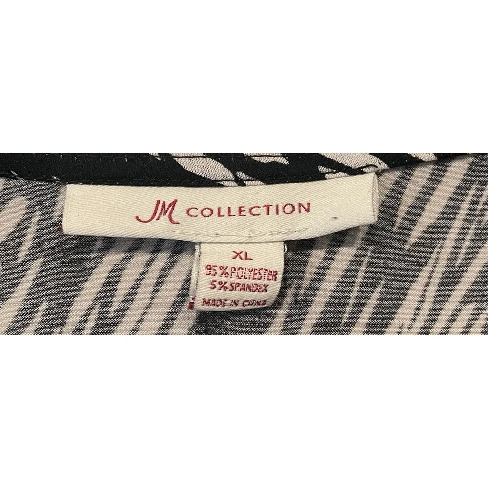 Women's XL V-Neck Blouse with Black & White Design and Decorative Ring - Picture 3 of 4